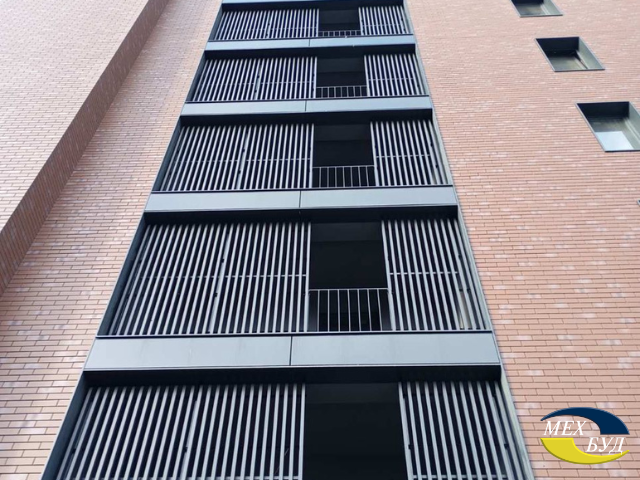 Кубоподібна рейка для оформлення балконів у ЖК Манхеттен 4 kub balkon 4