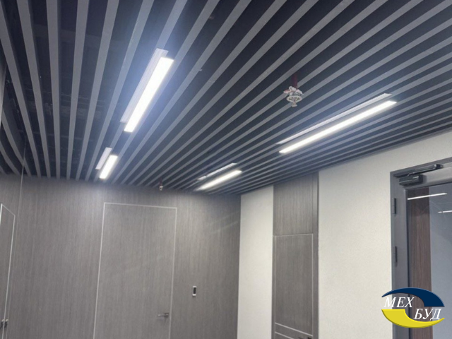 Кубообразный потолок для офисного здания в Киеве 5 kub 3